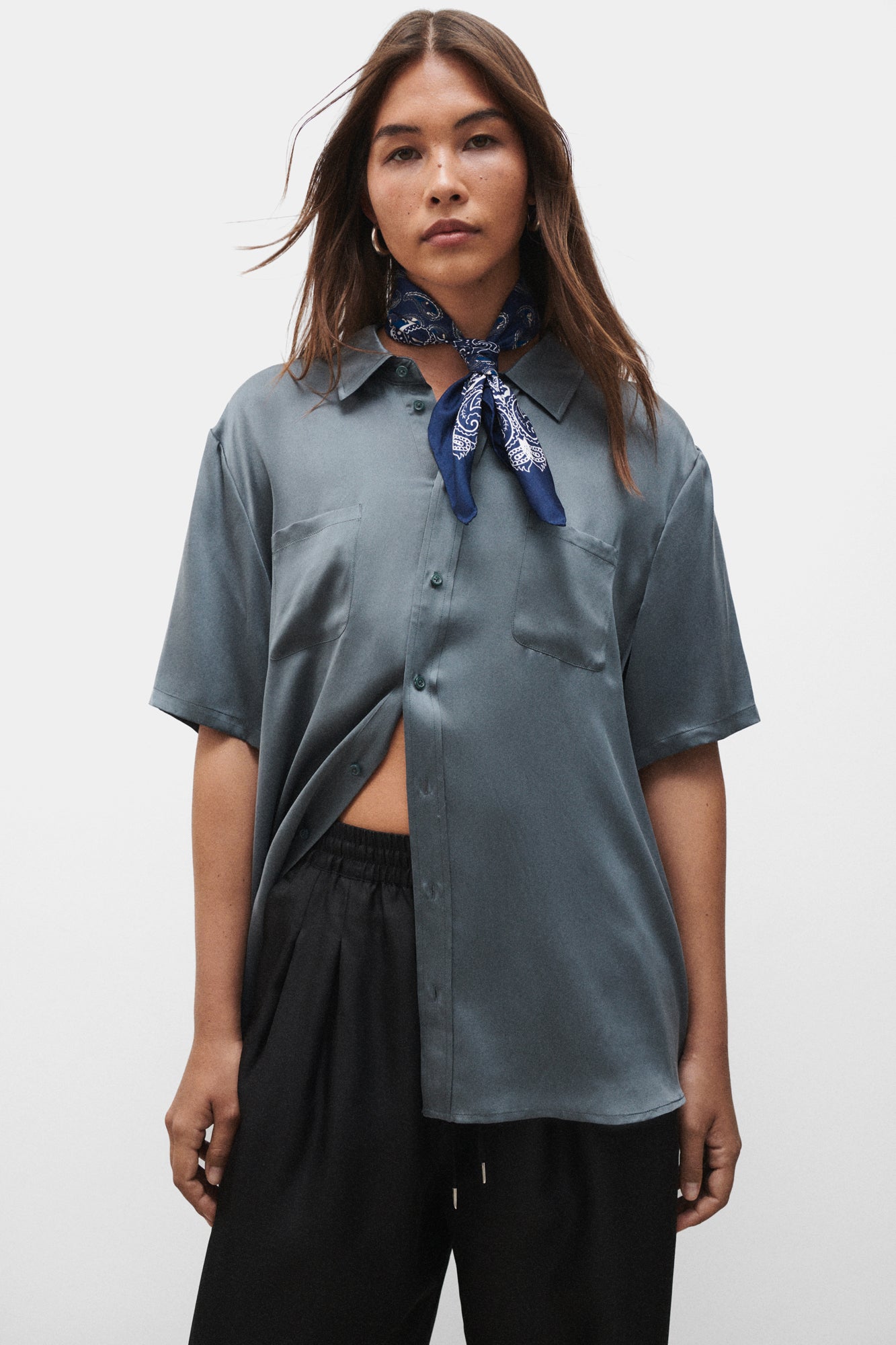 SHORT SLEEVE BOYFRIEND SHIRT SLATE