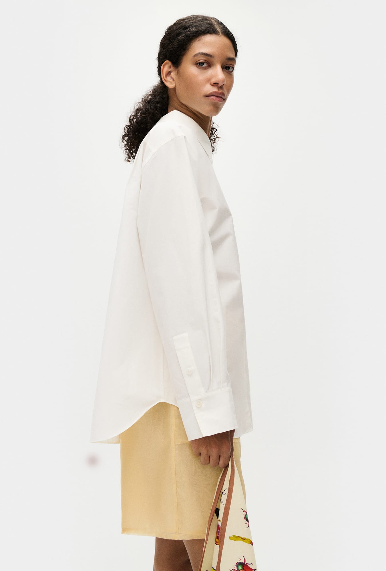 COTTON SILK PLEATED YOKE SHIRT WHITE