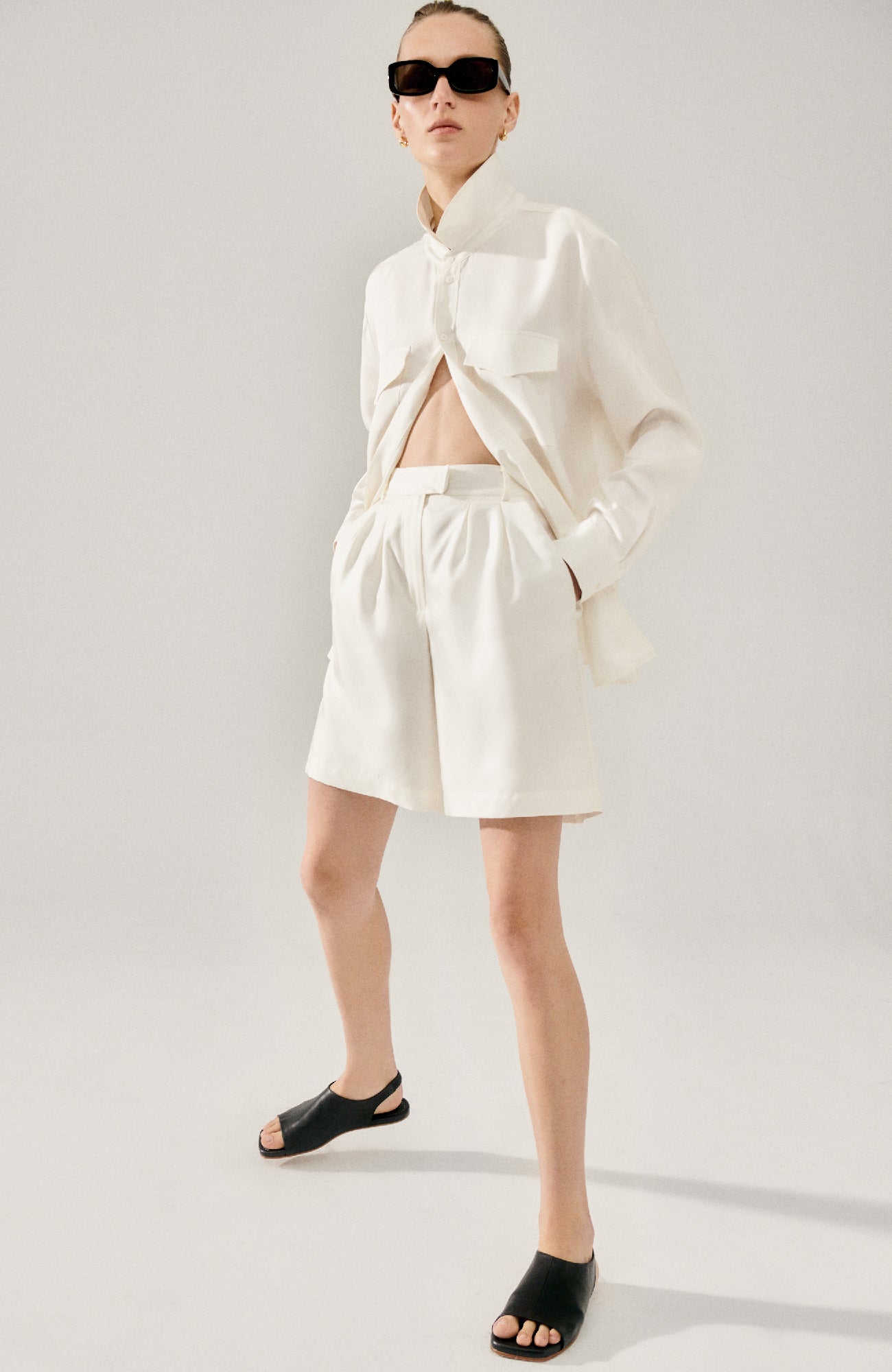 TWILL DOUBLE PLEATED SHORTS WHITE