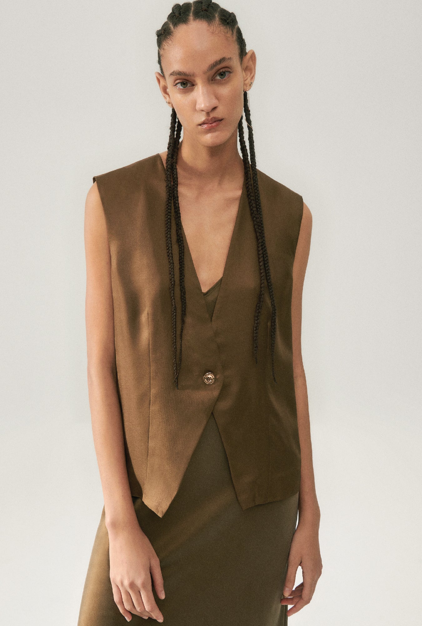 GILET SLOUCH EN TWILL DARK EARTH 