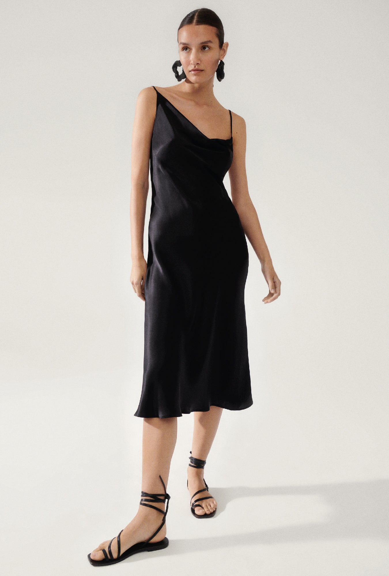 CARRIE DRESS BLACK