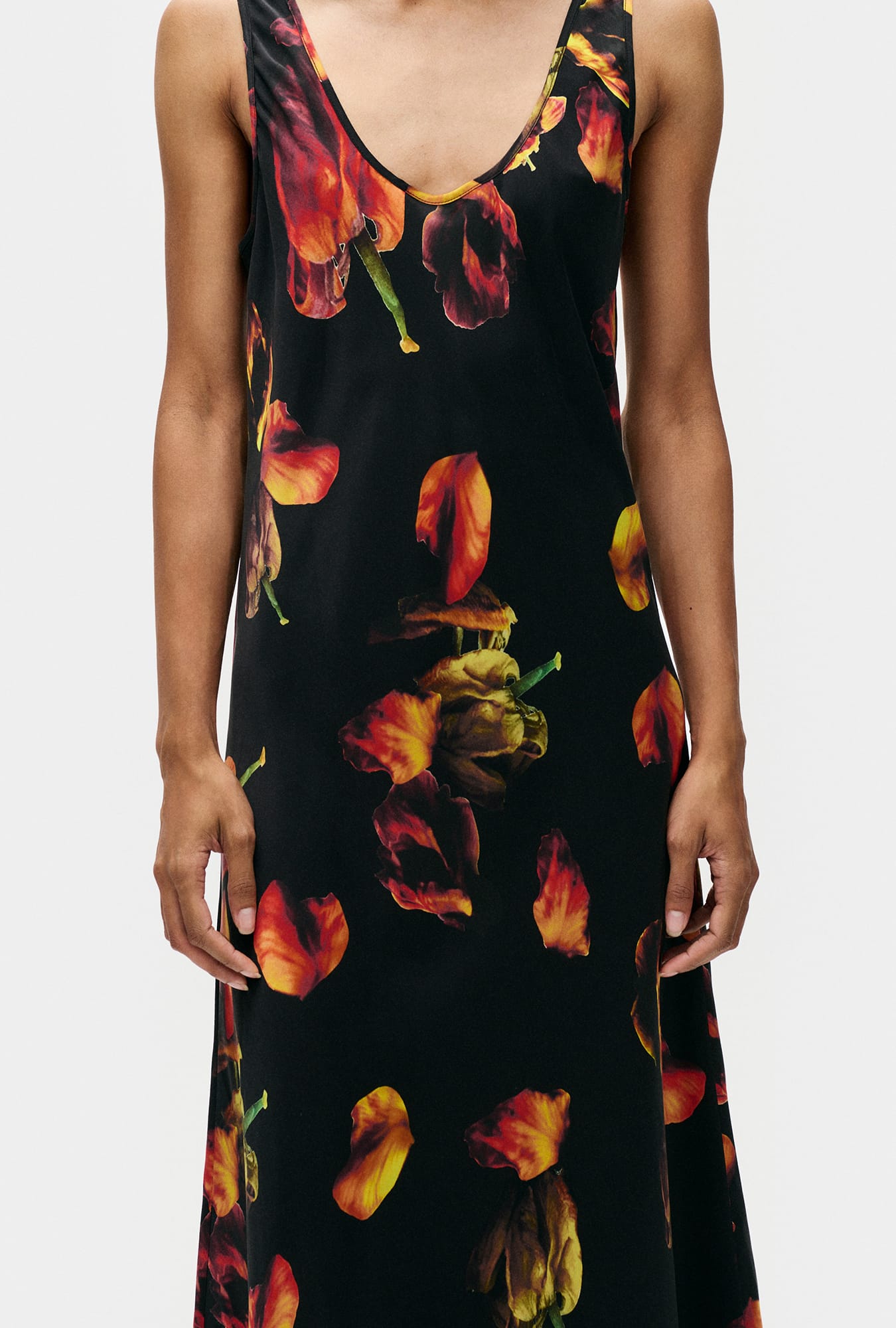 SCOOP NECK DRESS TULIPA BLACK