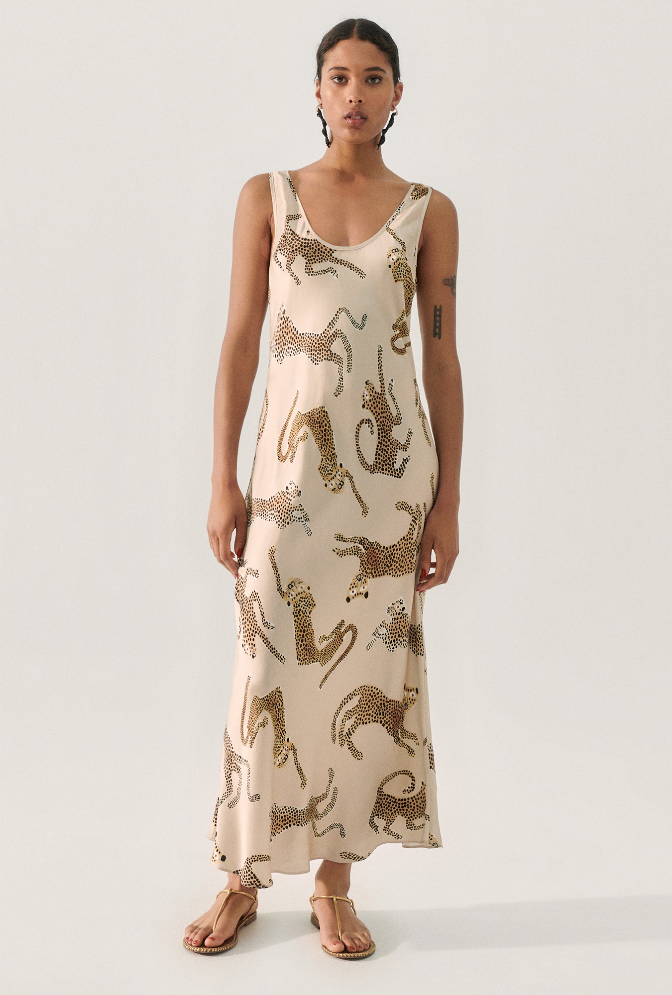 SCOOP NECK DRESS JAGUARS HAZELNUT