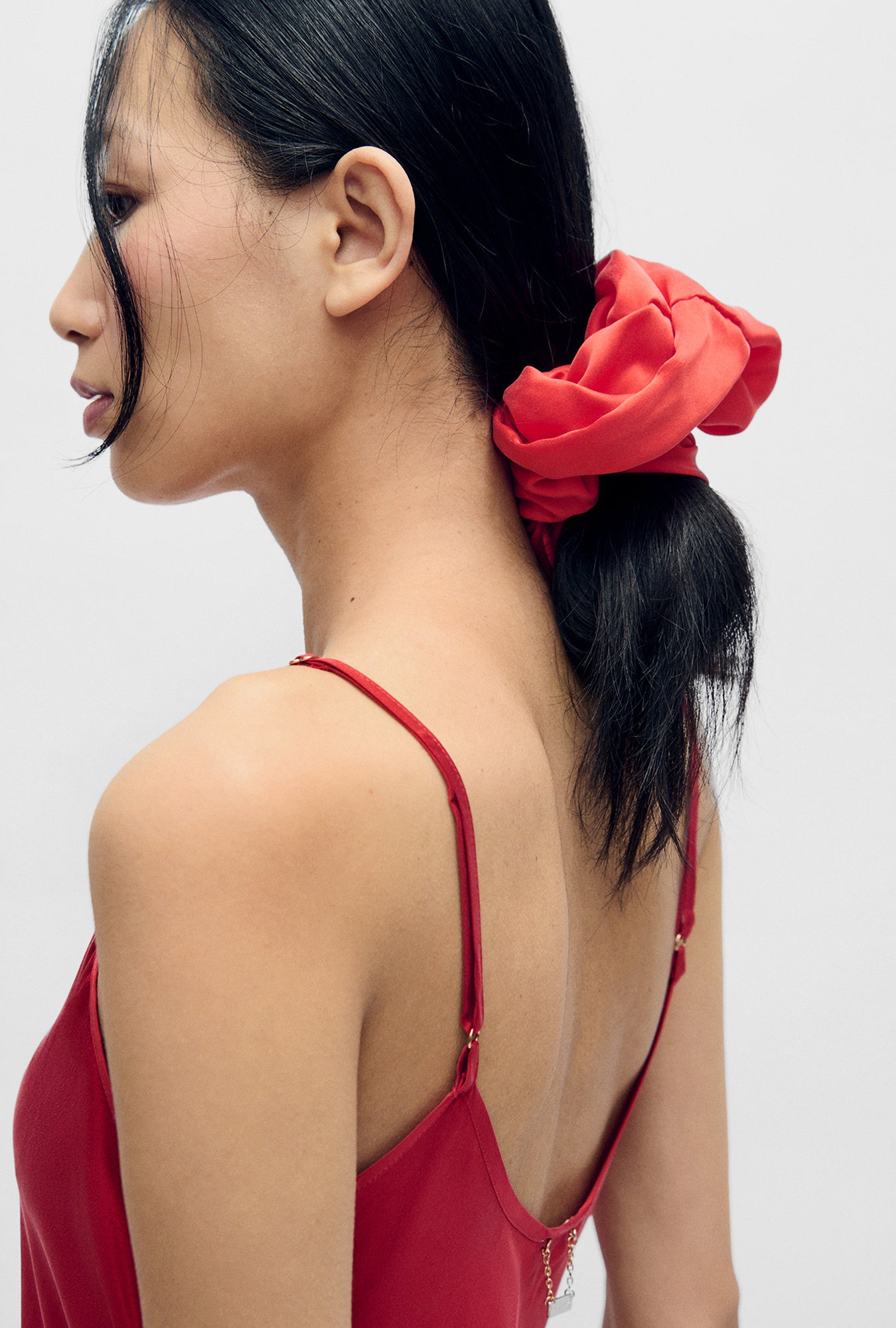 SECRET SILK SCRUNCHIE GERANIUM