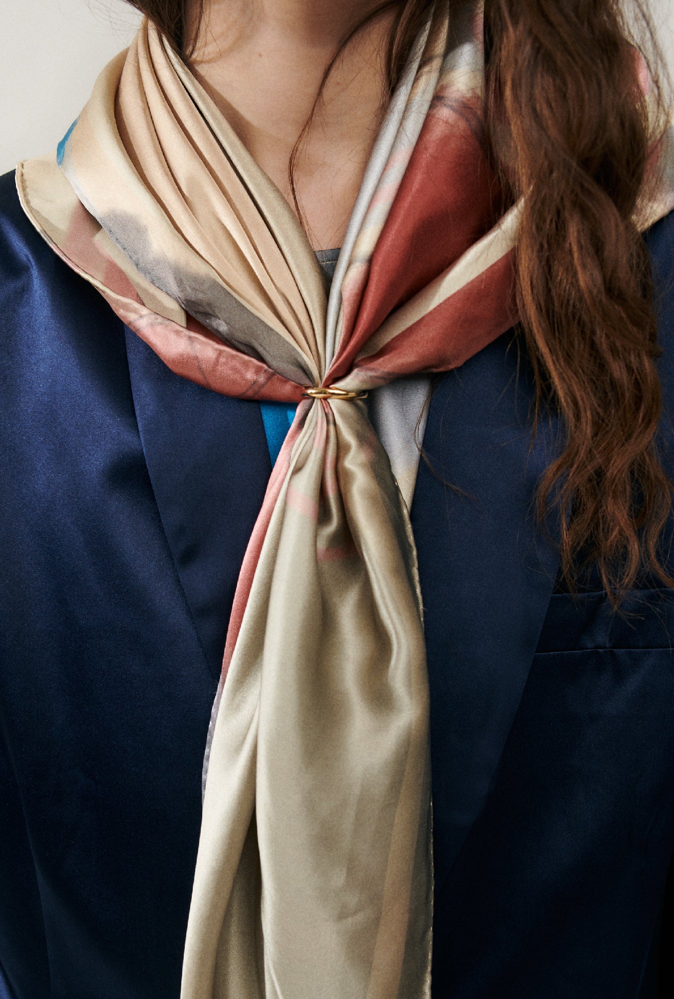 EXPRESSIONNISTE DU FOULARD 