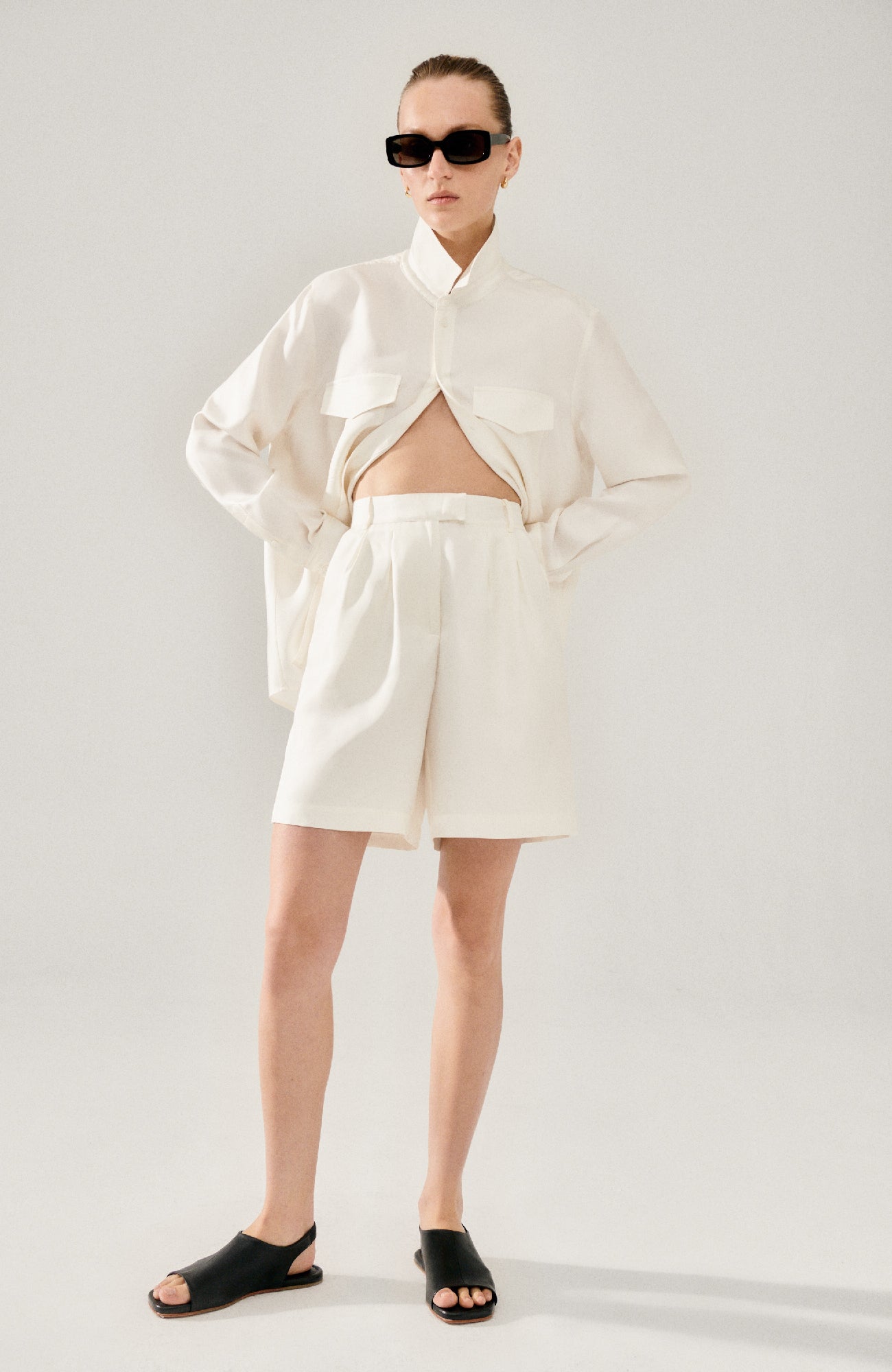 TWILL DOUBLE PLEATED SHORTS WHITE