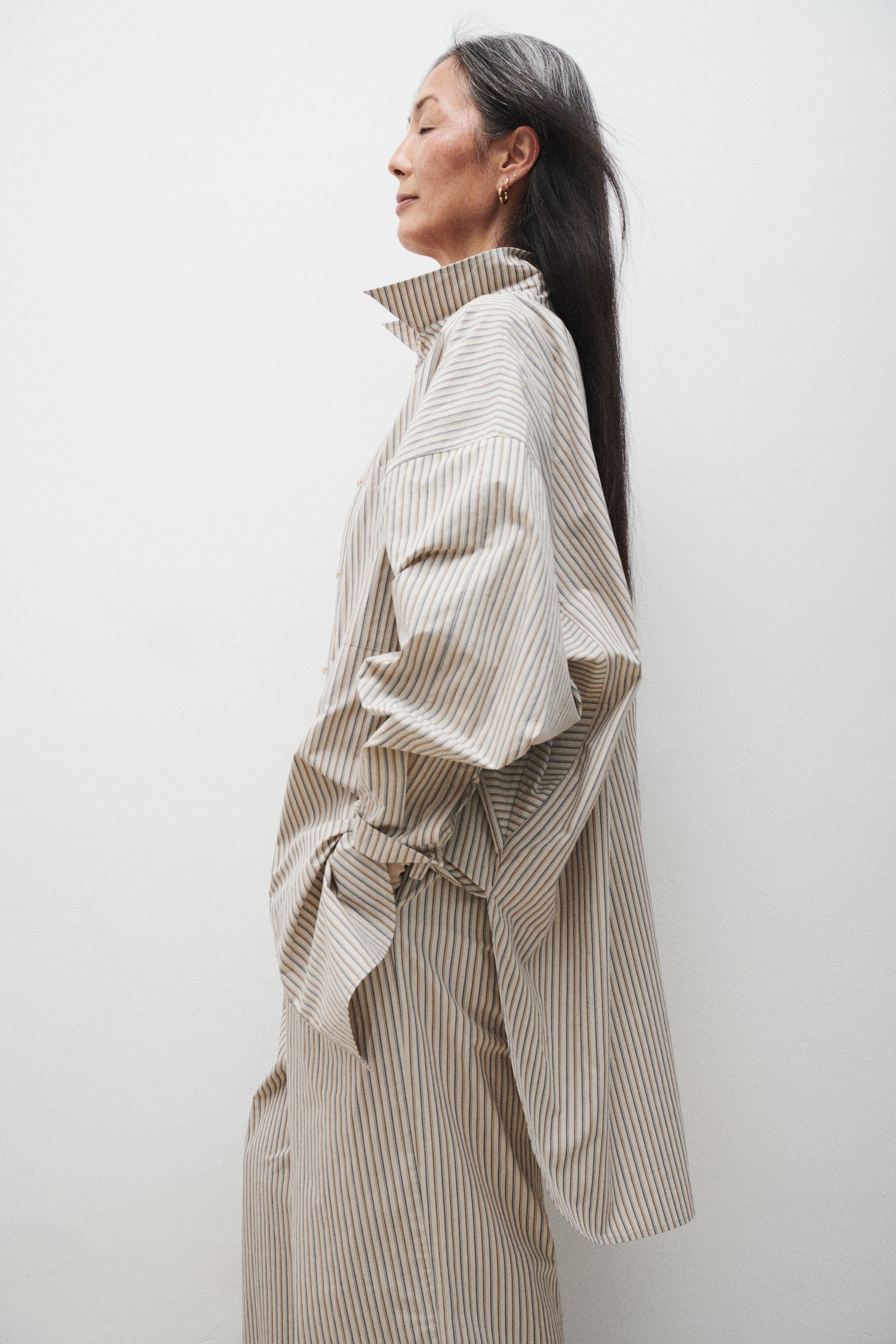 COTTON SILK ROUND SHIRT SLATE STRIPE