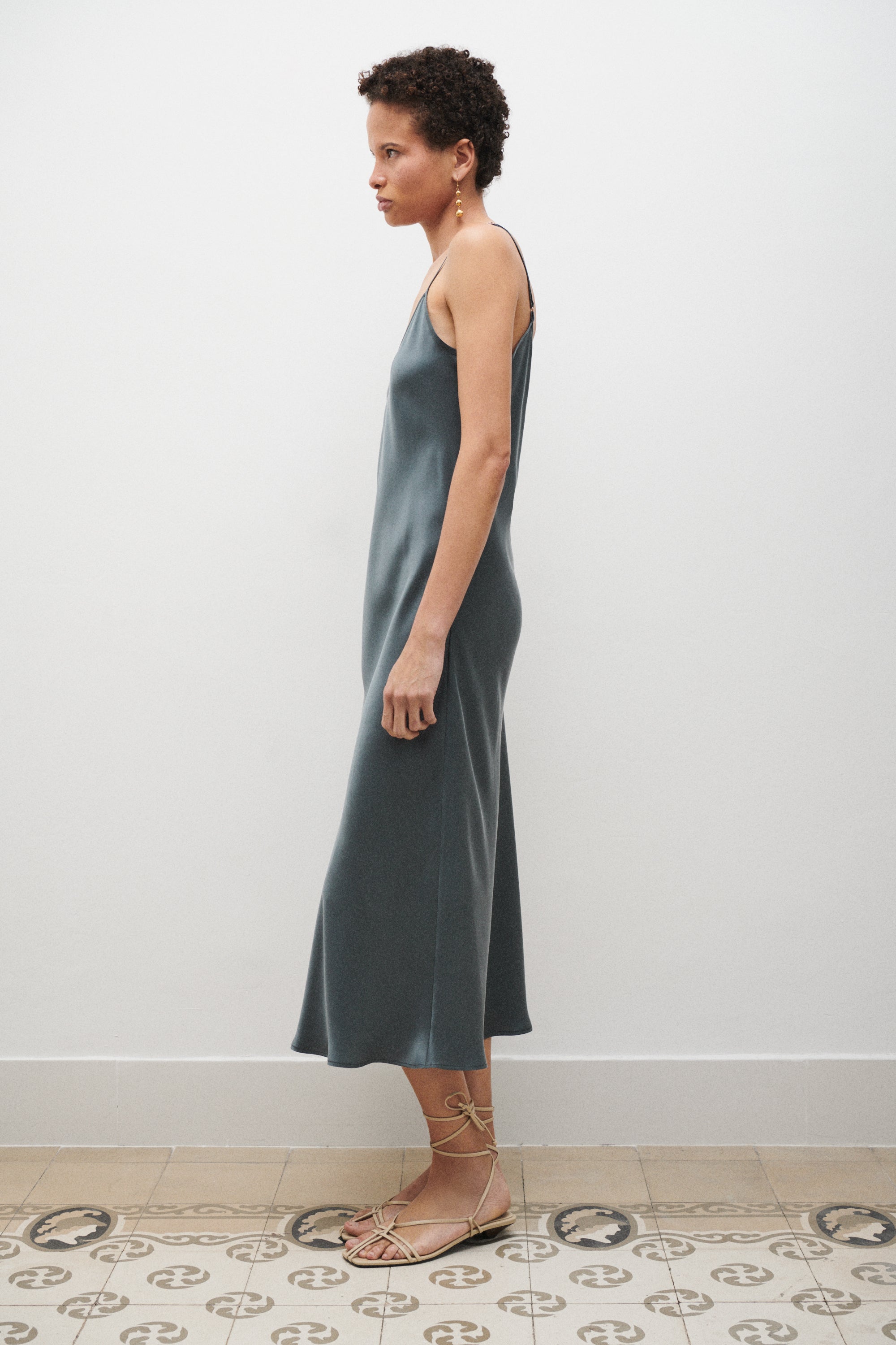 90S SLIP DRESS SLATE