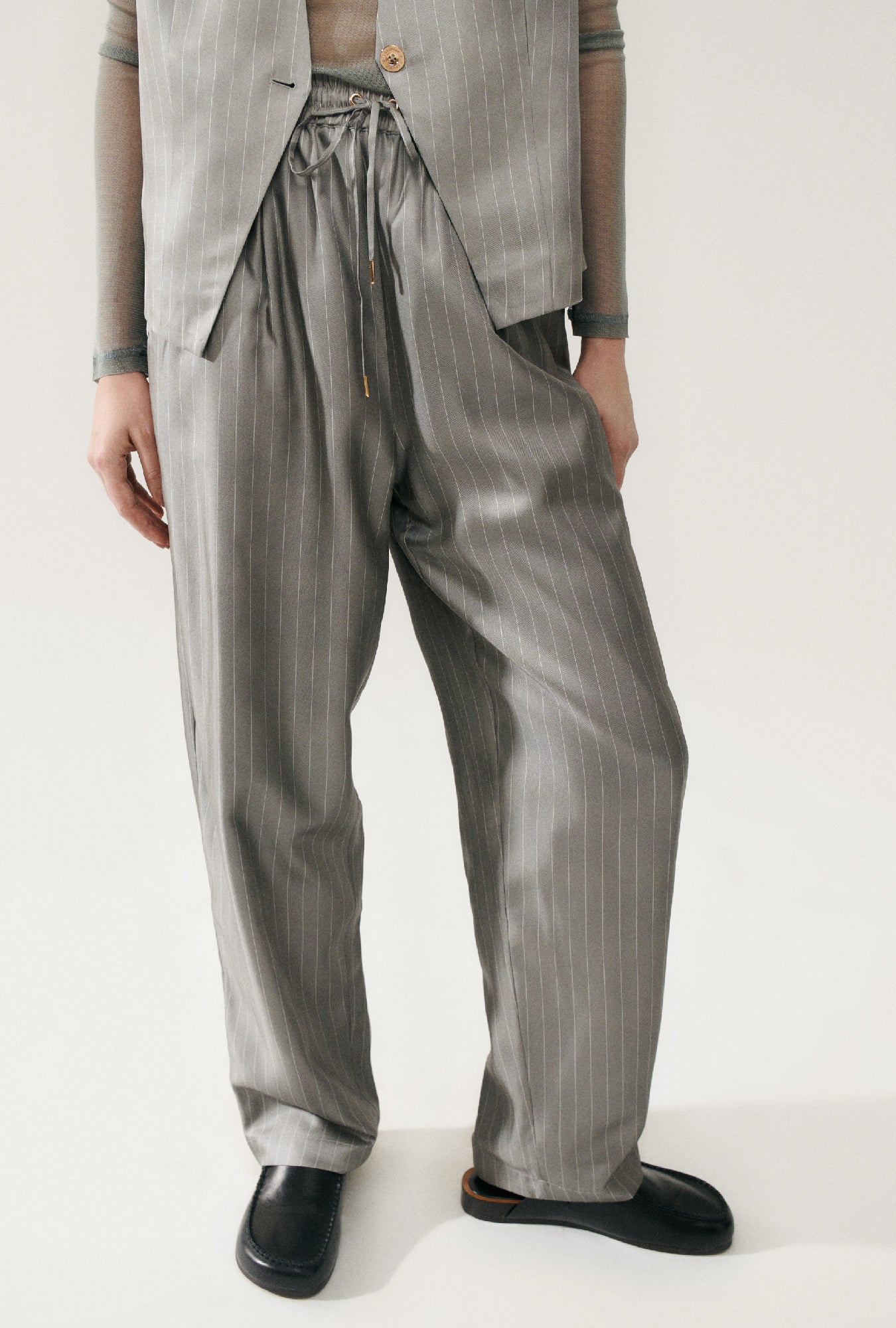 PANTALON SLOUCH EN TWILL MOON PINSTRIPE 